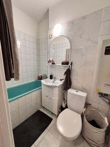 Eladó téglalakás, Szolnokon 34 M Ft, 1+1 szobás