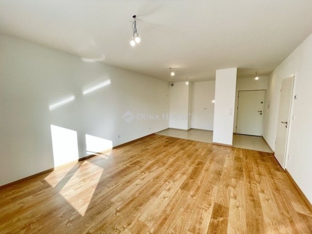 Eladó téglalakás, Budapesten, III. kerületben 109 M Ft, 2 szobás