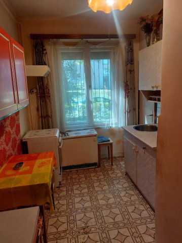 Eladó téglalakás, Komlón, Tompa Mihály utcában 12.2 M Ft