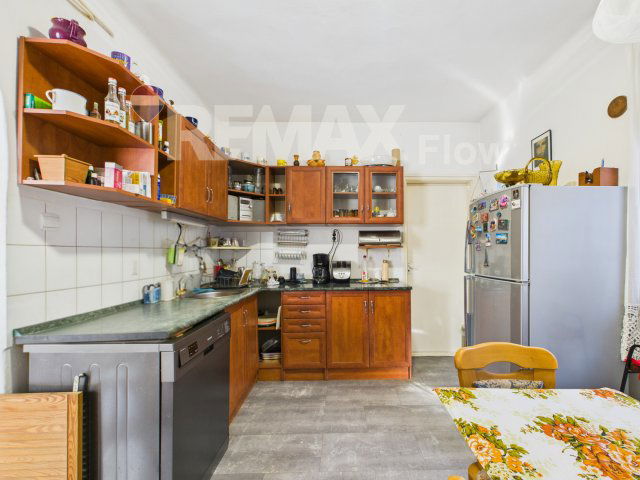 Eladó családi ház, Pécsett 69.7 M Ft, 4 szobás