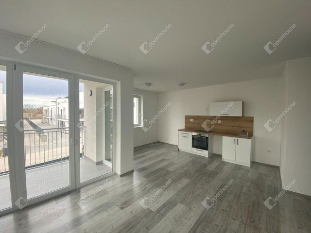 Eladó téglalakás, Győrött 69.9 M Ft, 3 szobás