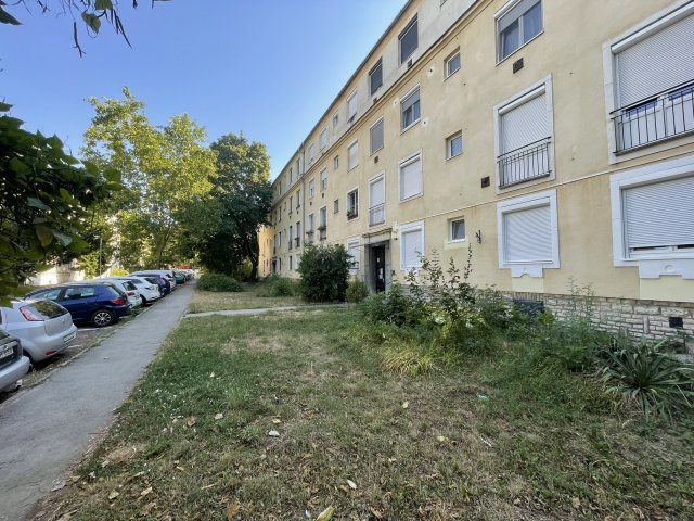 Eladó téglalakás, Veszprémben, Csikász Imre utcában 58 M Ft