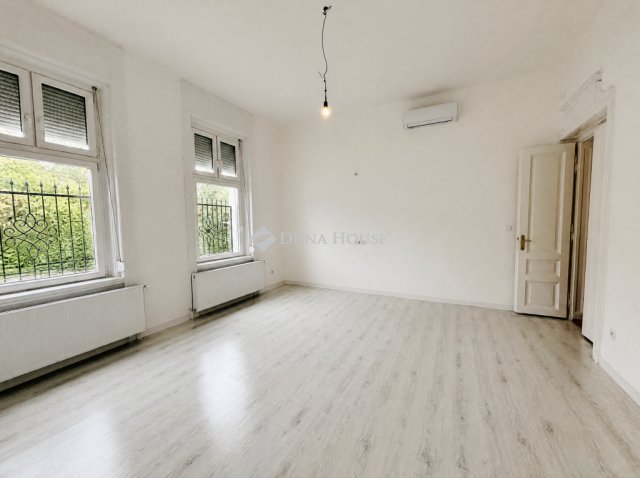 Eladó családi ház, Debrecenben 94.9 M Ft, 5 szobás