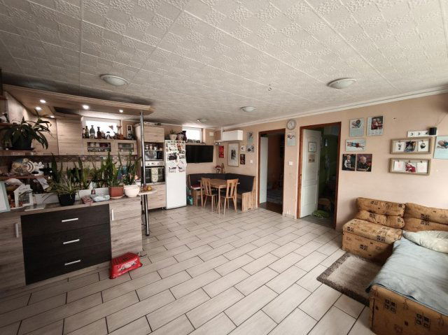 Eladó családi ház, Zsámbokon 49.98 M Ft, 4 szobás