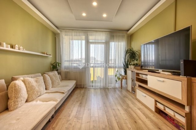 Eladó panellakás, Budaörsön 108 M Ft, 2+1 szobás