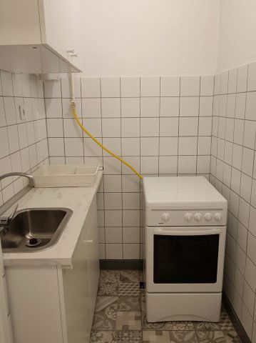 Kiadó téglalakás, albérlet, Pécsett, Ybl Miklós utcában