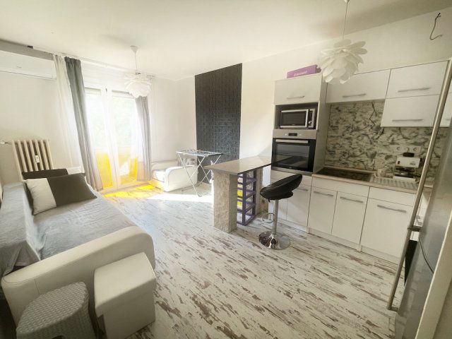 Eladó panellakás, Pakson 28 M Ft, 2 szobás / költözzbe.hu