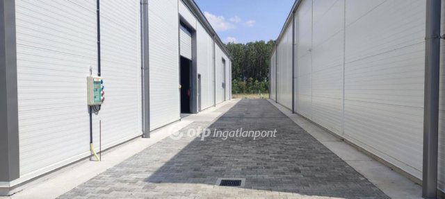 Eladó ipari ingatlan, Helvécián 900 M Ft / költözzbe.hu