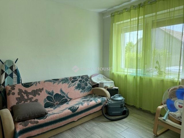 Eladó téglalakás, Monoron 56.9 M Ft, 2 szobás