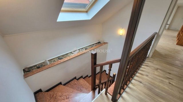 Eladó családi ház, Budapesten, III. kerületben 169 M Ft