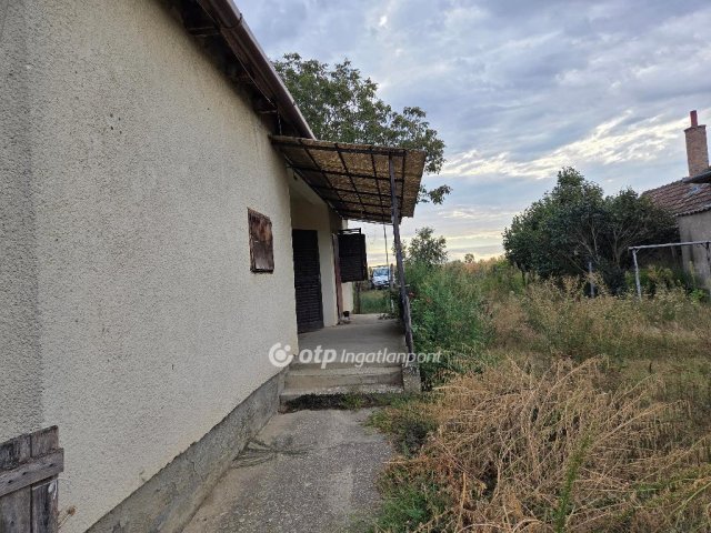 Eladó családi ház, Pusztakovácsin 24.9 M Ft, 4 szobás