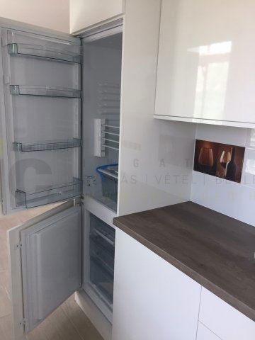 Kiadó téglalakás, albérlet, Szegeden 240 E Ft / hó, 1+1 szobás