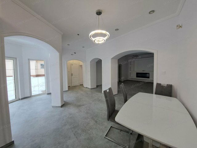 Eladó családi ház, Nyíregyházán 85 M Ft, 4 szobás