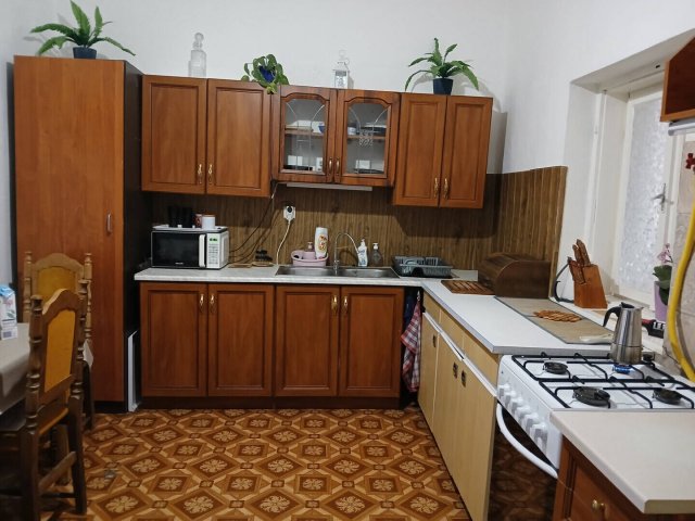 Eladó családi ház, Végegyházán 10.99 M Ft, 6 szobás