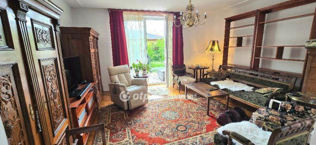 Eladó családi ház, Debrecenben 131.9 M Ft, 6 szobás