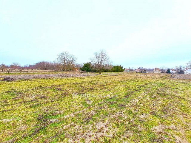 Eladó telek, Nagykőrösön 2.3 M Ft / költözzbe.hu