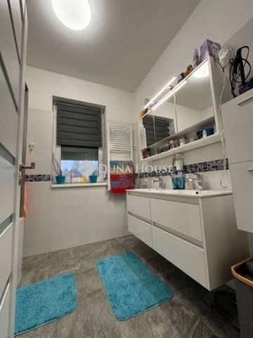 Eladó családi ház, Erdőkertesen 140 M Ft, 4 szobás