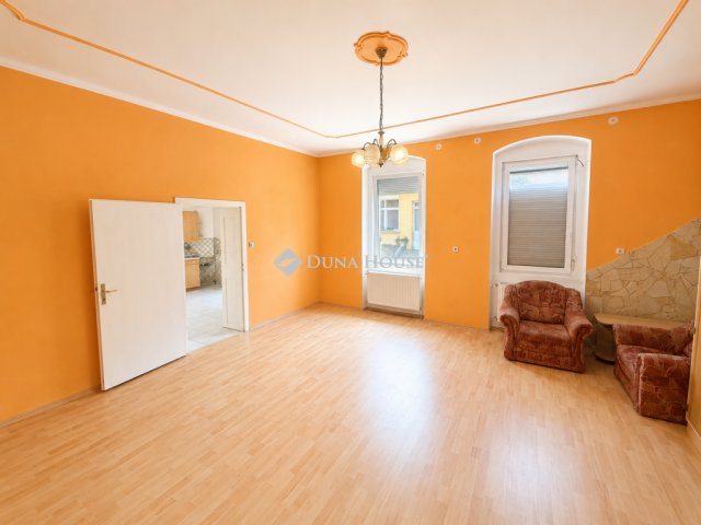 Eladó téglalakás, Mosonmagyaróváron 41.9 M Ft, 1 szobás