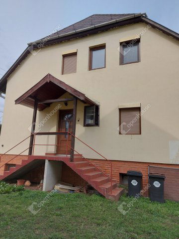Eladó családi ház, Győrött 84.9 M Ft, 5 szobás