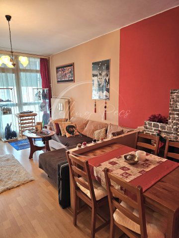 Eladó panellakás, Pécsett 43.5 M Ft, 2 szobás