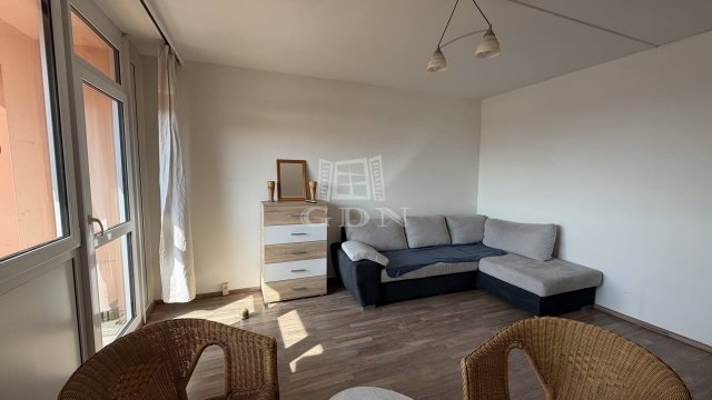 Eladó téglalakás, Szigetszentmiklóson 61.5 M Ft, 2+1 szobás