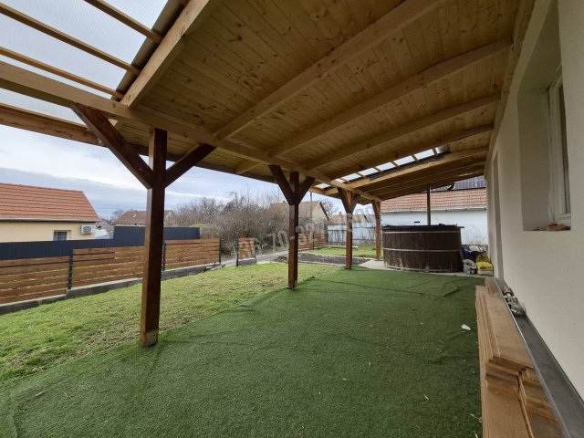 Eladó családi ház, Tiszafüreden 49.9 M Ft, 3 szobás