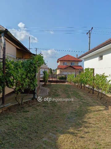 Eladó családi ház, Nagykállóban 33 M Ft, 3 szobás