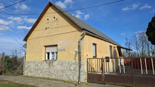 Eladó családi ház, Dombóváron, Vörösmarty utcában 17.5 M Ft