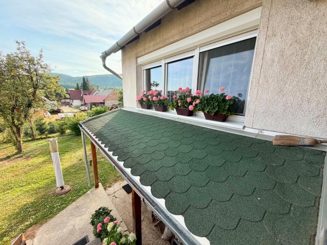Eladó családi ház, Bakonybélben 63 M Ft, 4 szobás