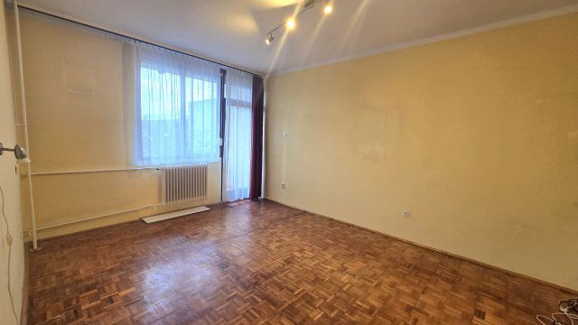 Eladó téglalakás, Tatabányán 39 M Ft, 2 szobás