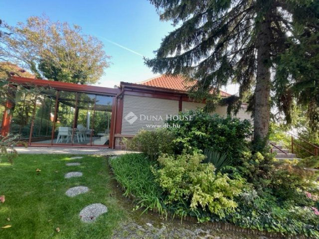 Eladó családi ház, Alsóörsön 139.99 M Ft, 5 szobás