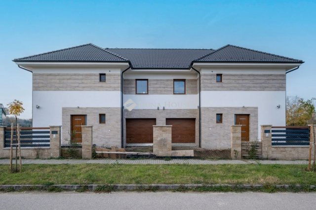 Eladó ikerház, Budapesten, XXIII. kerületben 235 M Ft, 6 szobás