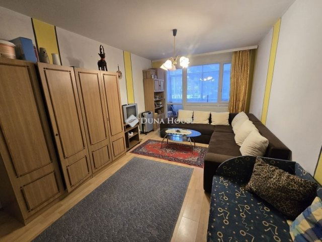 Eladó panellakás, Székesfehérvárott 45.8 M Ft, 2 szobás