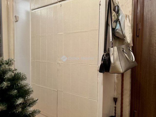 Eladó panellakás, Budapesten, III. kerületben 59.9 M Ft, 2 szobás