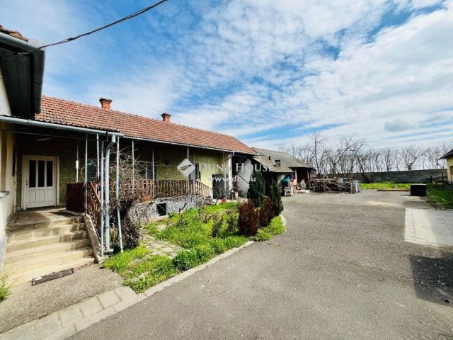 Eladó családi ház, Szentmártonkátán 45 M Ft, 4 szobás