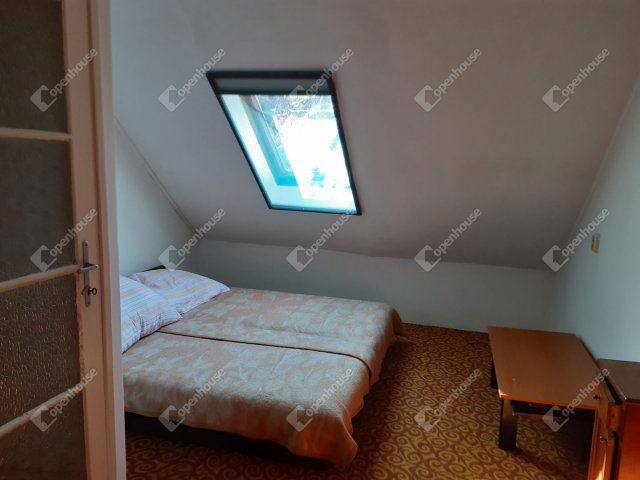 Eladó családi ház, Gyulán 72 M Ft, 6 szobás