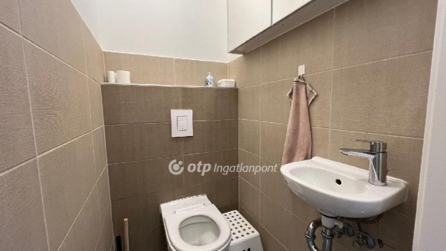 Eladó téglalakás, Budapesten, VIII. kerületben 144.99 M Ft