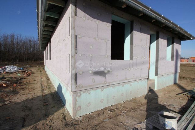 Eladó családi ház, Kecskeméten 82.9 M Ft, 4 szobás