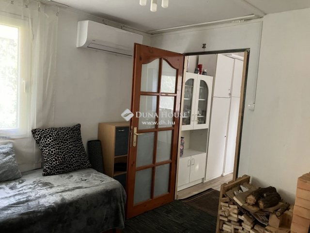 Eladó nyaraló, Ráckevén 29 M Ft, 3 szobás