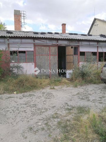 Eladó ipari ingatlan, Szabadszálláson 9.5 M Ft