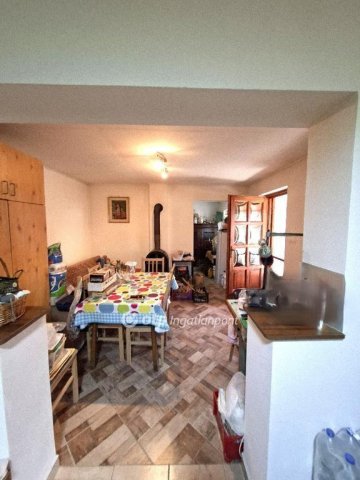 Eladó családi ház, Ráckeresztúron 69.99 M Ft, 5 szobás