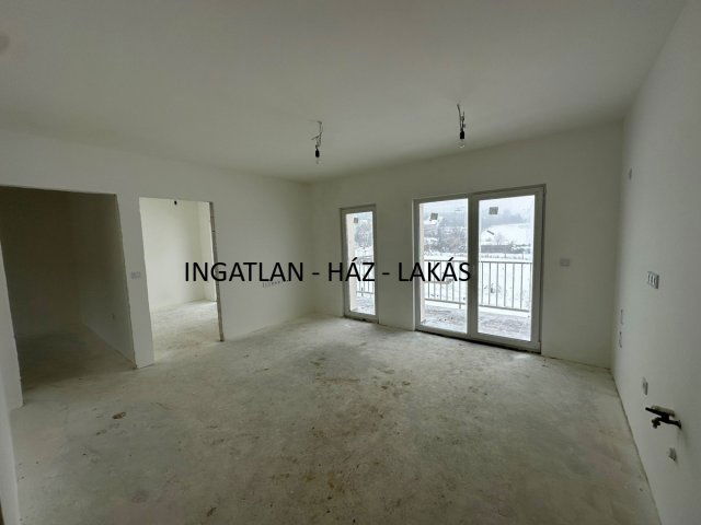 Eladó téglalakás, Mogyoródon 57.9 M Ft, 3 szobás