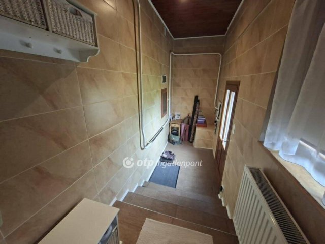 Eladó családi ház, Szentesen 68 M Ft, 3 szobás