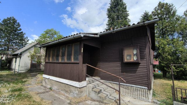 Eladó nyaraló, Balatonkeresztúron 34.99 M Ft, 2 szobás