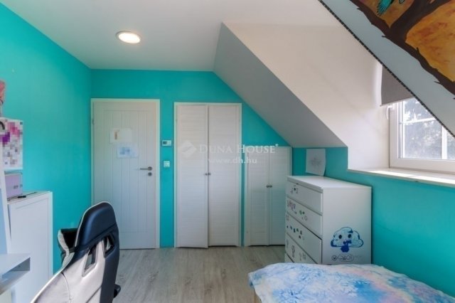 Eladó családi ház, Gödön 189 M Ft, 5 szobás