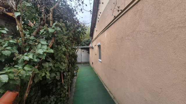 Eladó családi ház, Baján 27.9 M Ft, 2+1 szobás