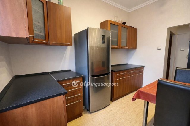 Eladó téglalakás, Debrecenben 52.9 M Ft, 2 szobás