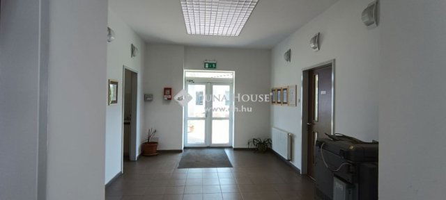 Kiadó ipari ingatlan, Veresegyházon 6059 E Ft / hó