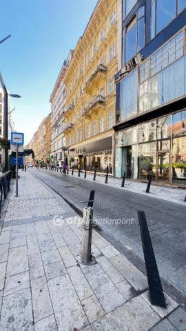 Eladó téglalakás, Budapesten, V. kerületben 570 M Ft, 8 szobás