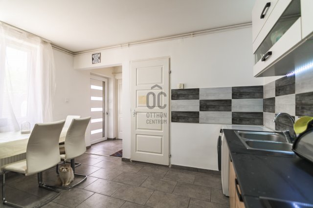 Eladó családi ház, Budapesten, IV. kerületben 80 M Ft